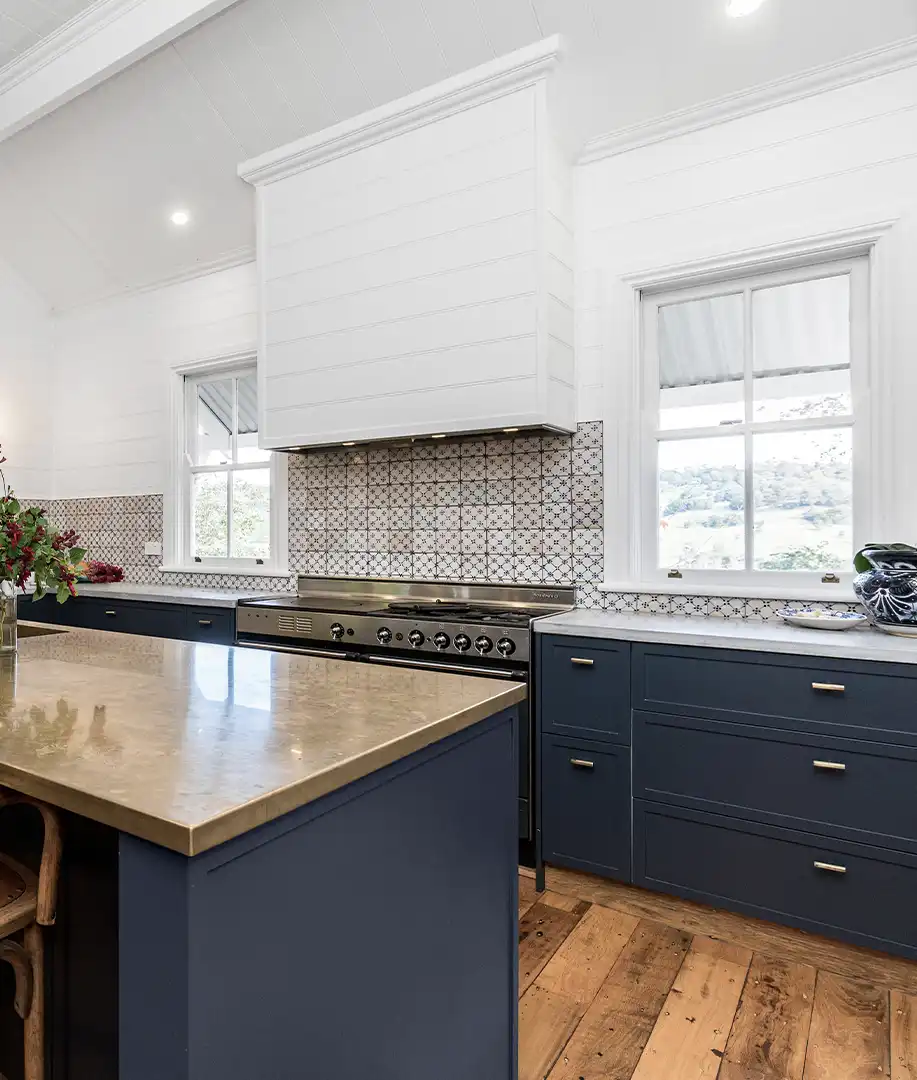 glenlyon-kitchens-farmhouse-style-blue