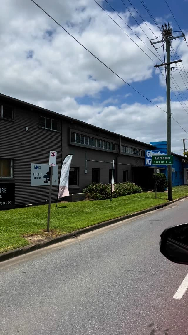 Can’t miss us now! Our new big bold signage is here and it’s making a statement- just like our kitchens! Whether you’re driving by or looking for inspiration, we’re impossible to ignore. Come and check us out, we promise to be as bold inside as we are outside!